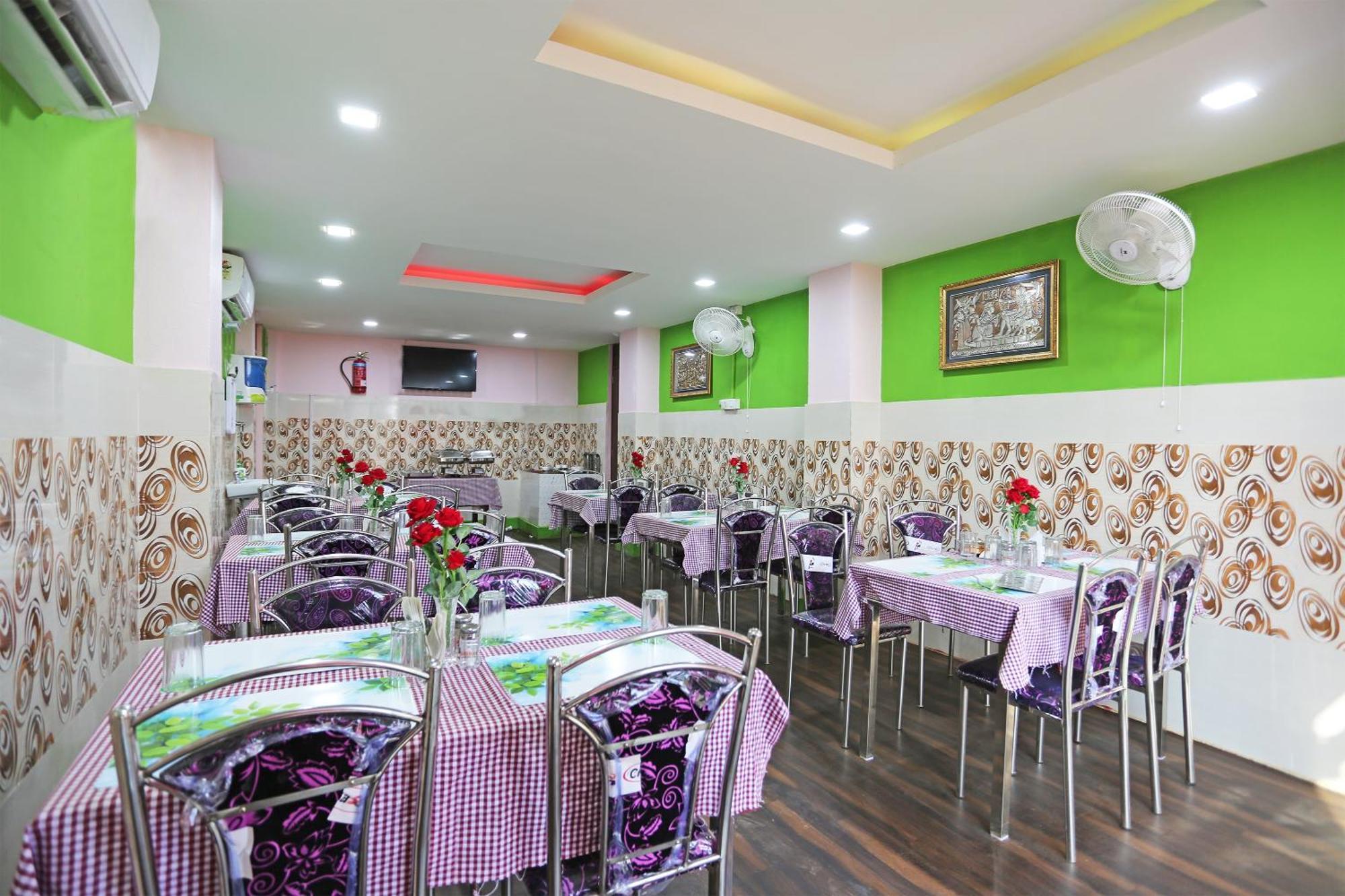Hotel Grand Paradise Bhuvanesvar Kültér fotó