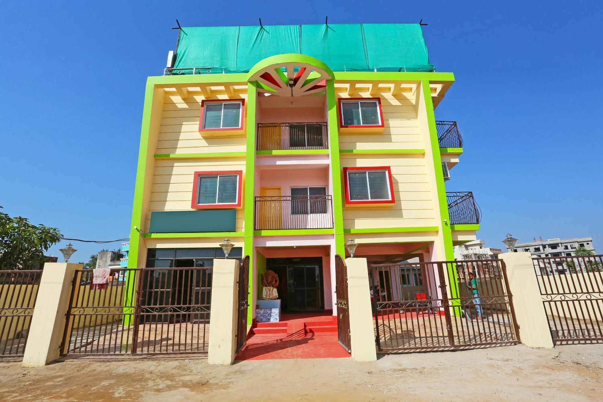 Hotel Grand Paradise Bhuvanesvar Kültér fotó
