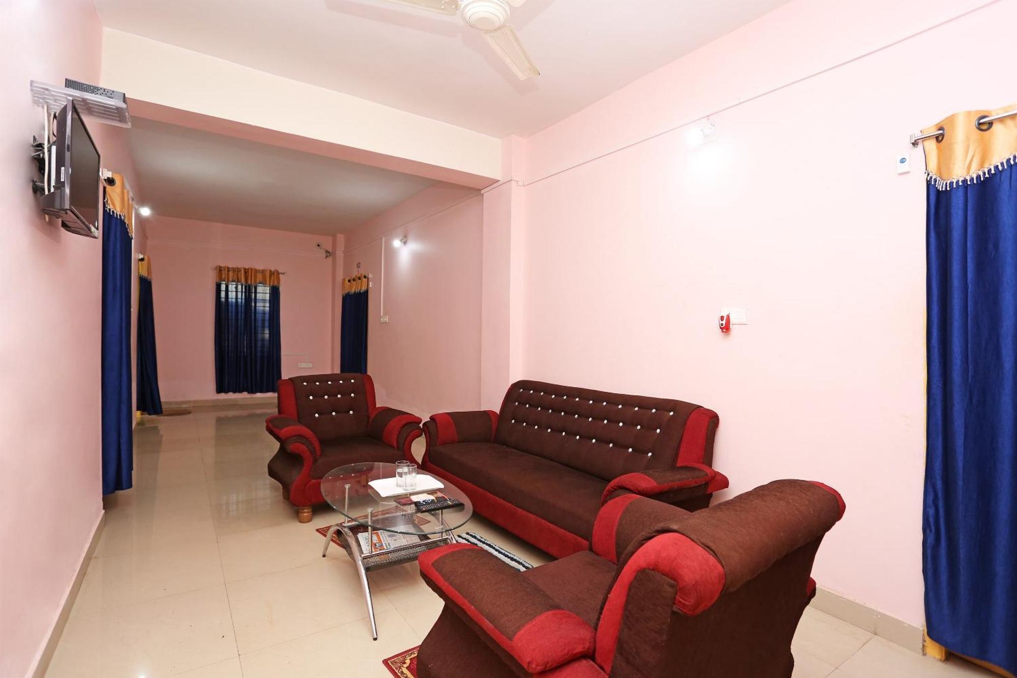 Hotel Grand Paradise Bhuvanesvar Kültér fotó