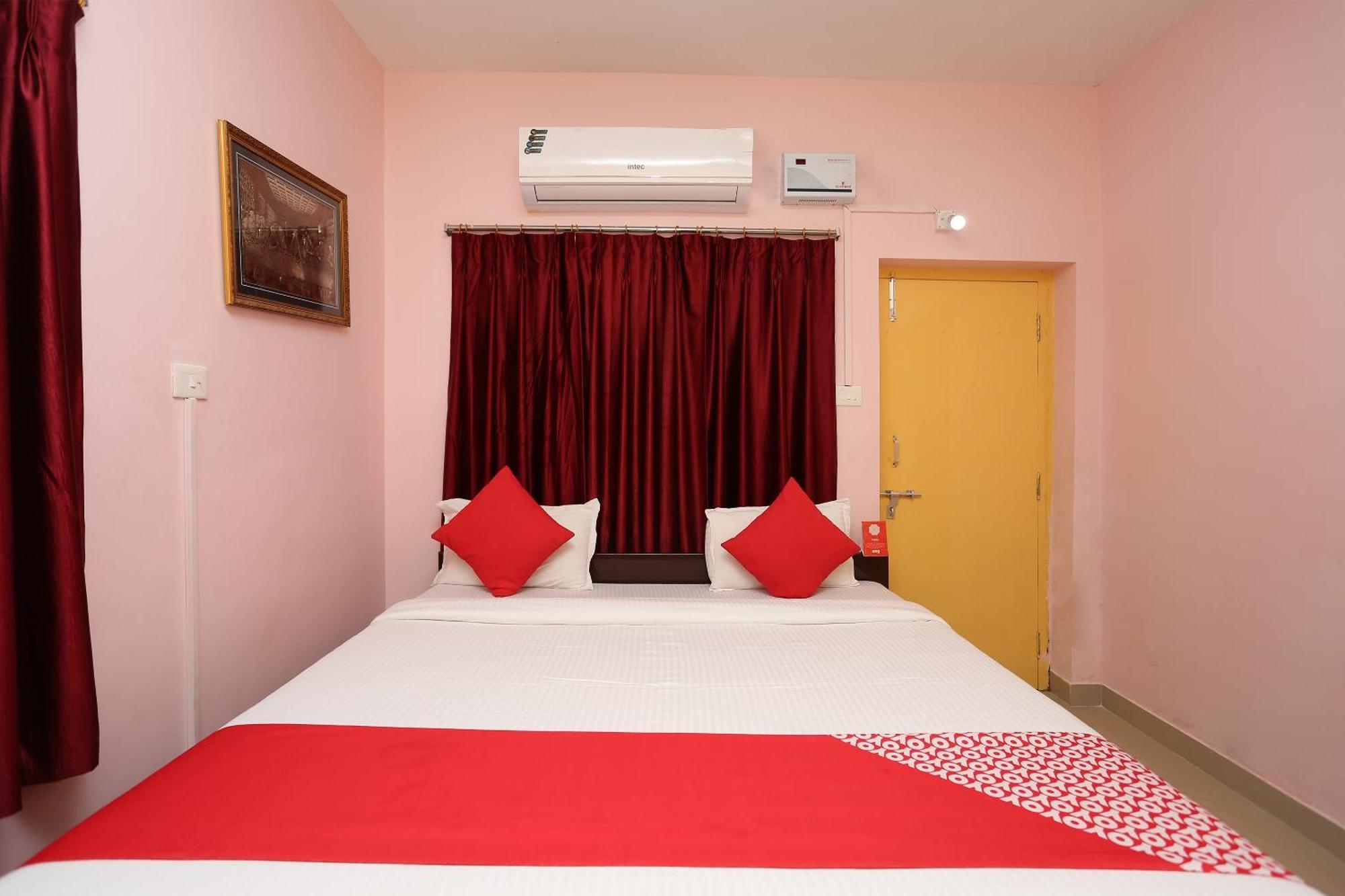 Hotel Grand Paradise Bhuvanesvar Kültér fotó