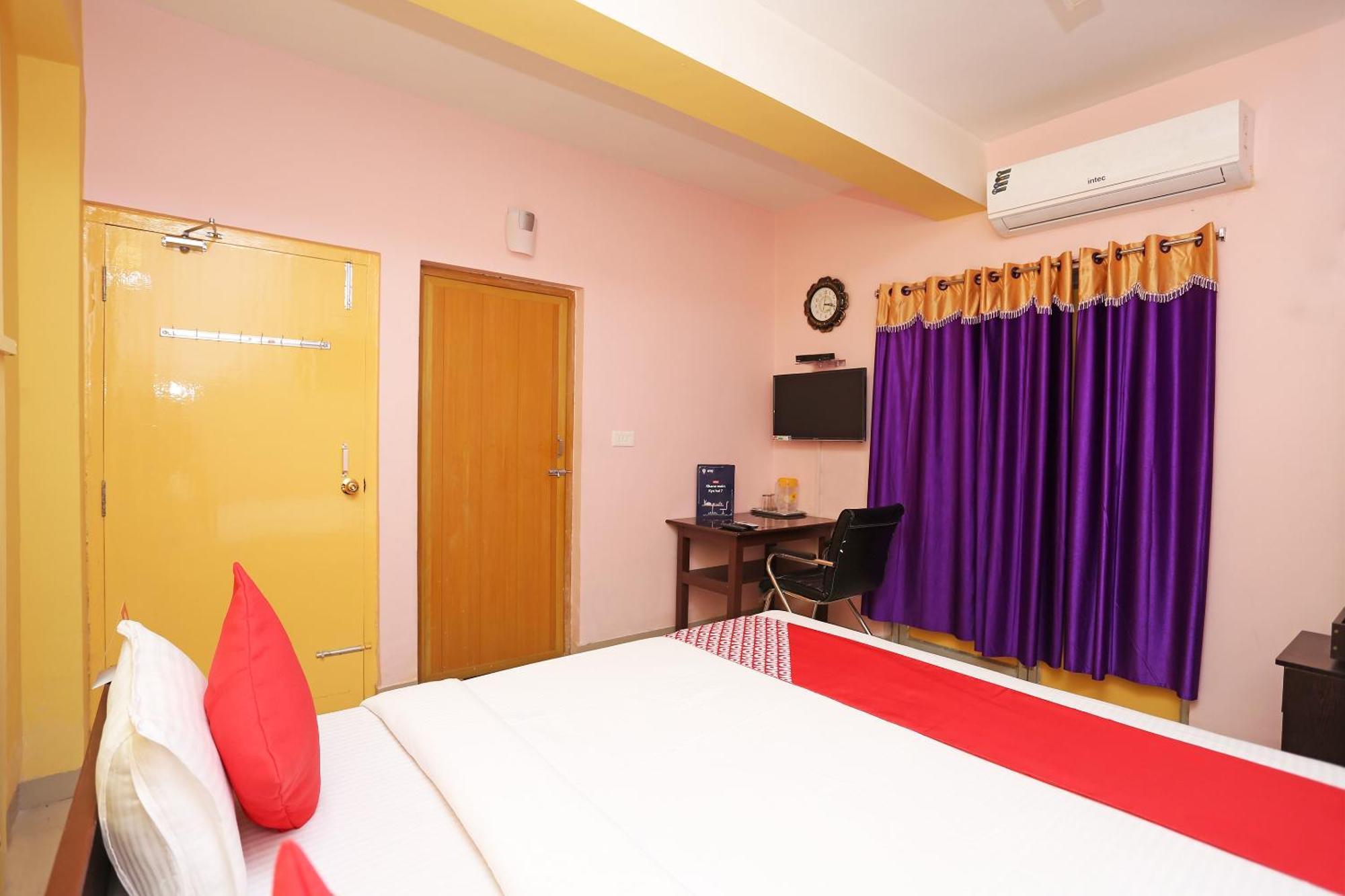 Hotel Grand Paradise Bhuvanesvar Kültér fotó