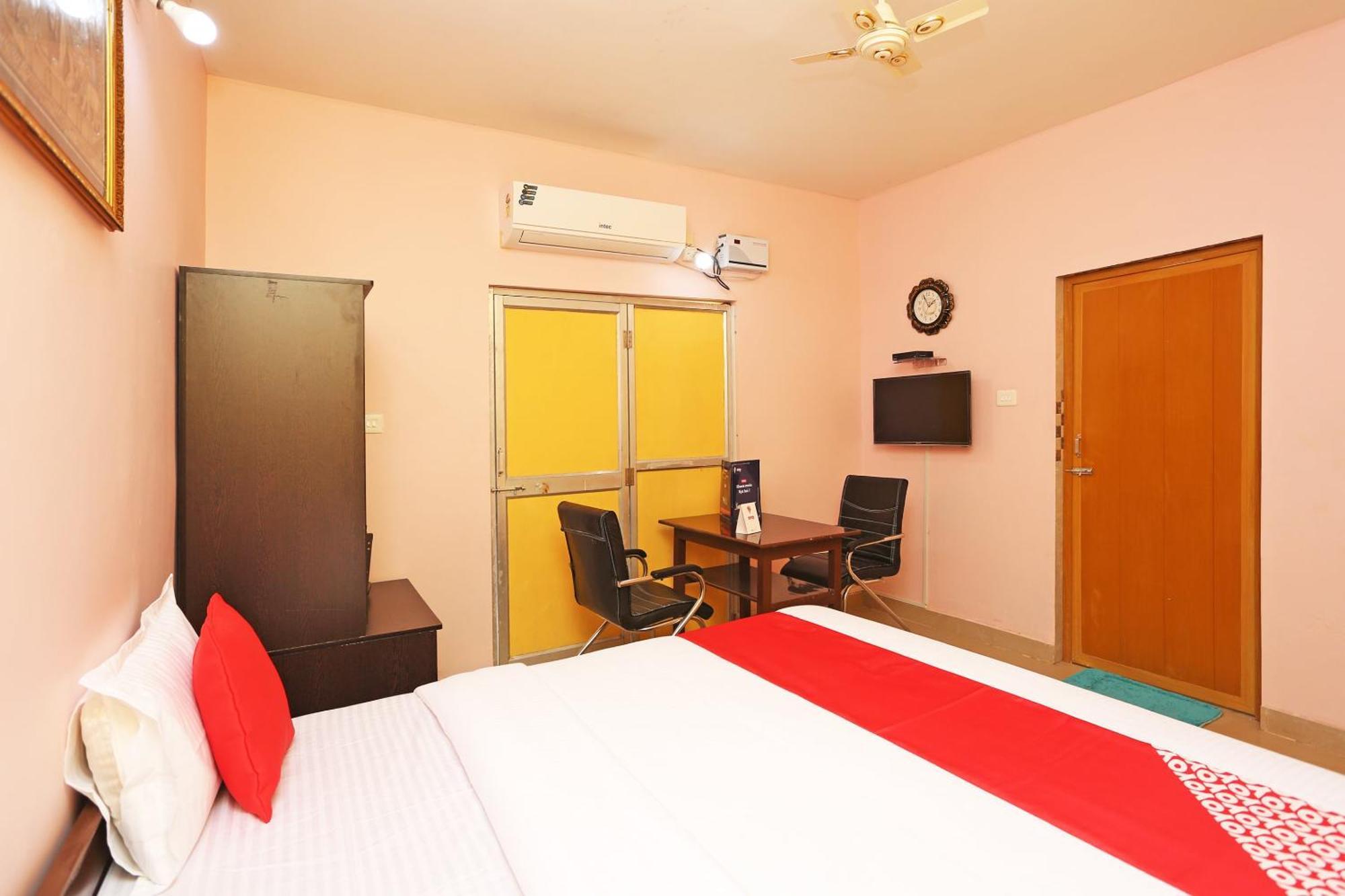 Hotel Grand Paradise Bhuvanesvar Kültér fotó