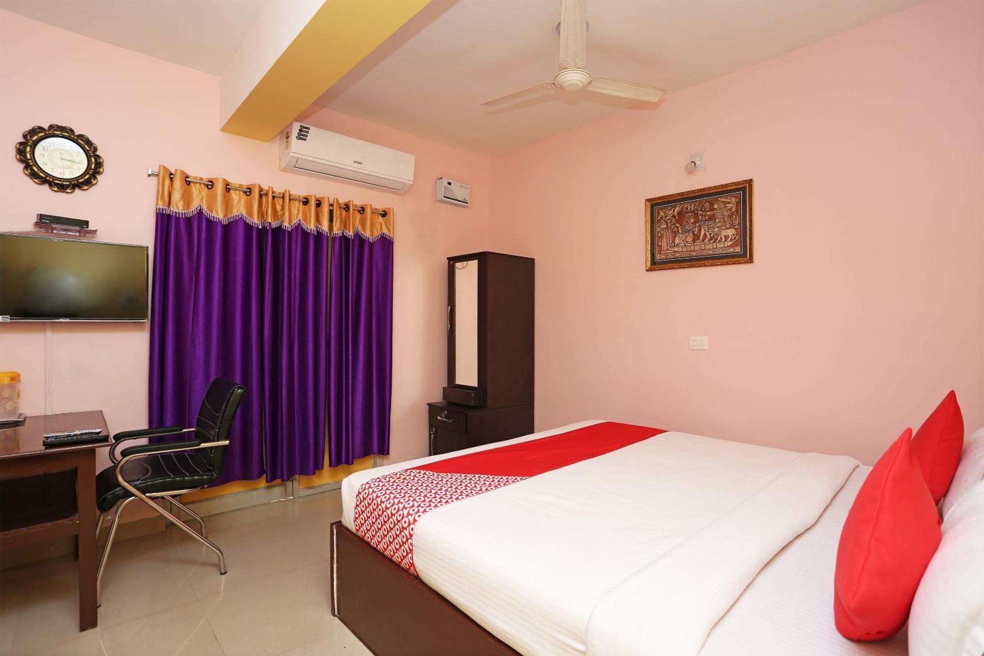 Hotel Grand Paradise Bhuvanesvar Kültér fotó
